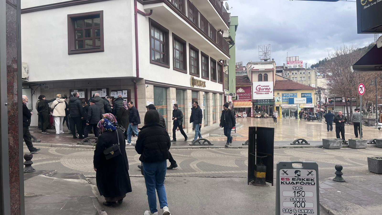 Kastamonulular Toki̇ Ücret Iadesi Için Kuyruğa Girdi (1)