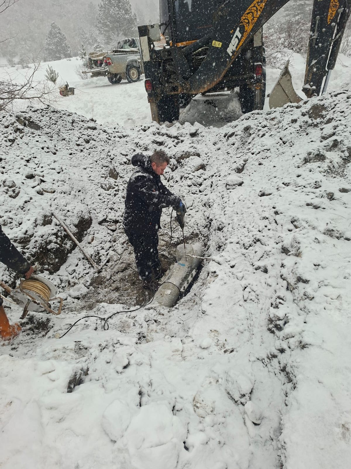 Kastamonu’nun Ilçesinde Içme Suyu Hattı Patladı (3)