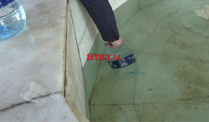 Nasrullah Camii’nde Su Kuyruğu! (2)