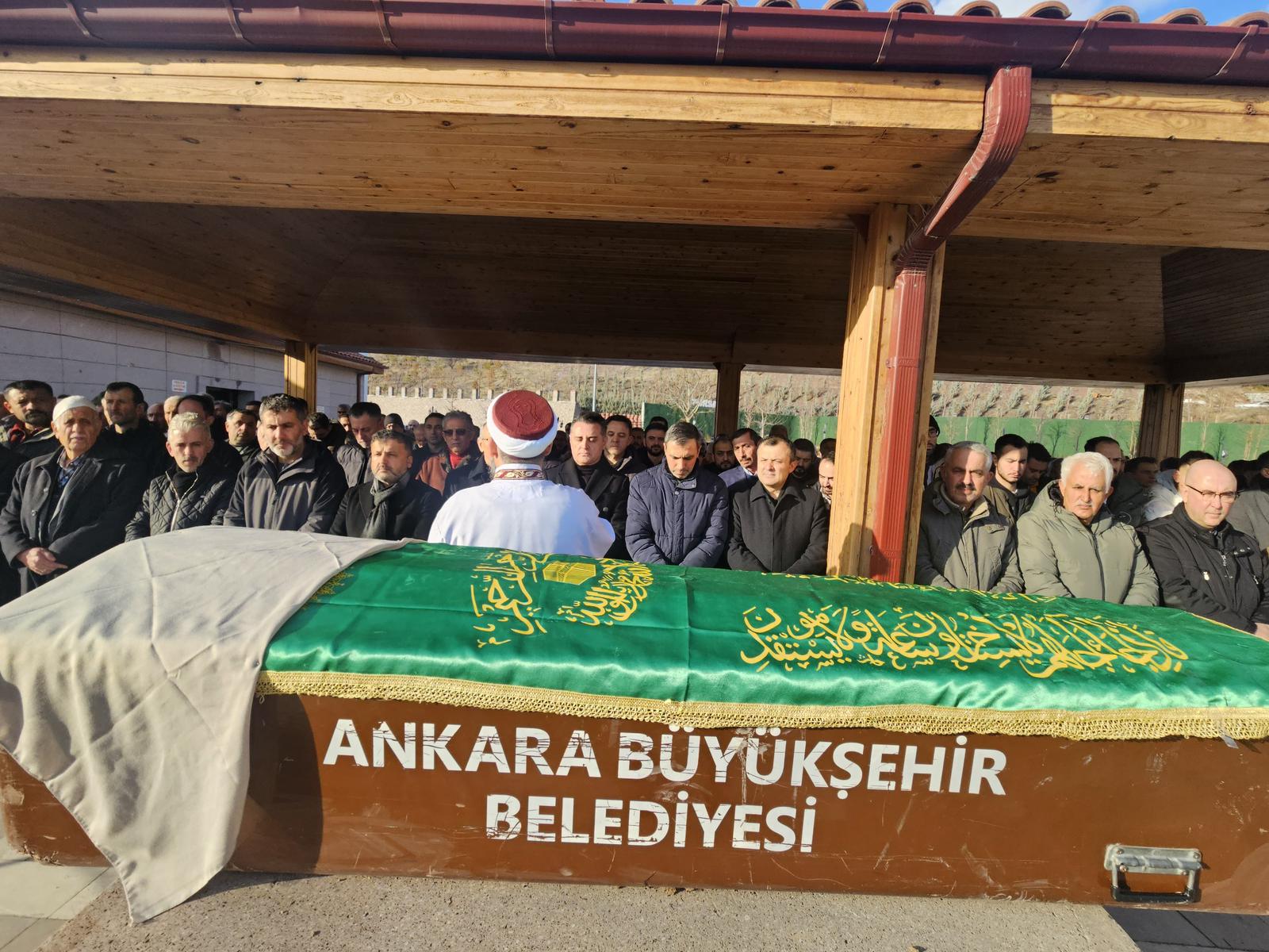 Nuray Nalbant’ın Cenazesi Toprağa Verildi (2)