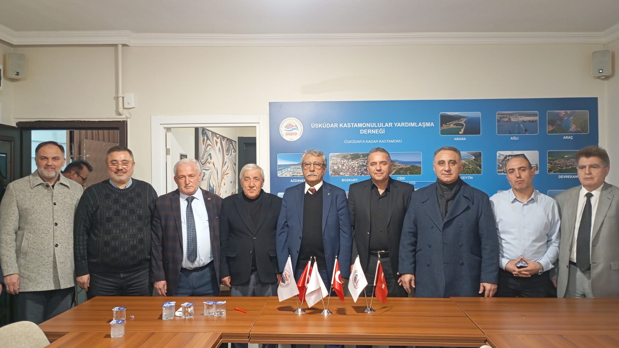 Üsküdar Kastamonulular Derneği Cengiz Yıldız'a Teslim (1)