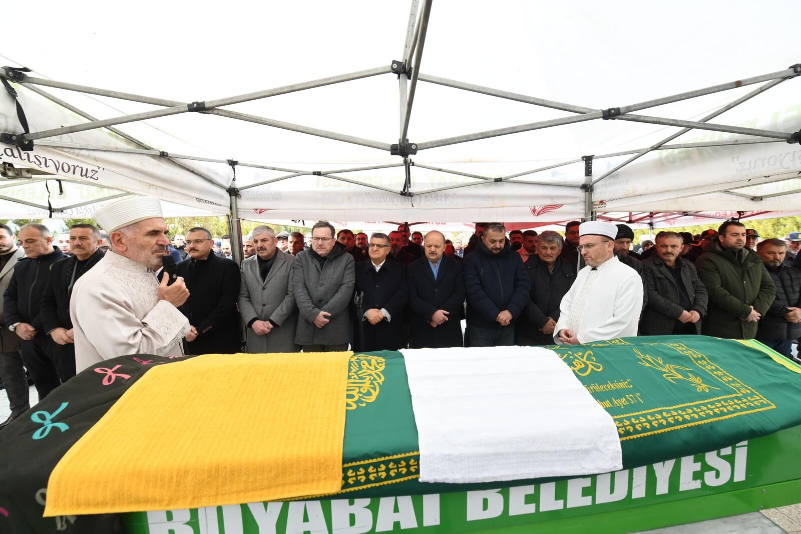 Valisi Meftun Dallı’nın Kayınvalidesi Boyabat’ta Defnedildi (2)