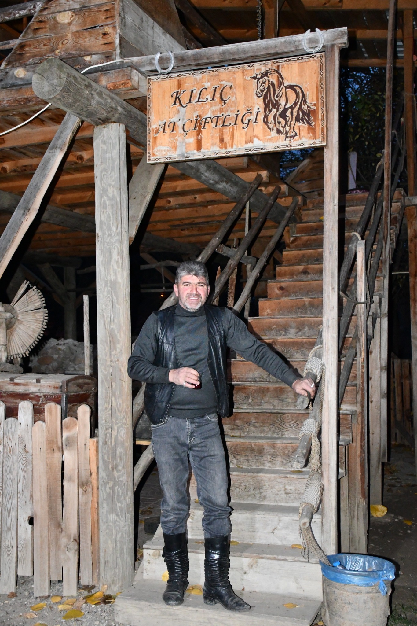 Zayıf Karne Kılıç At