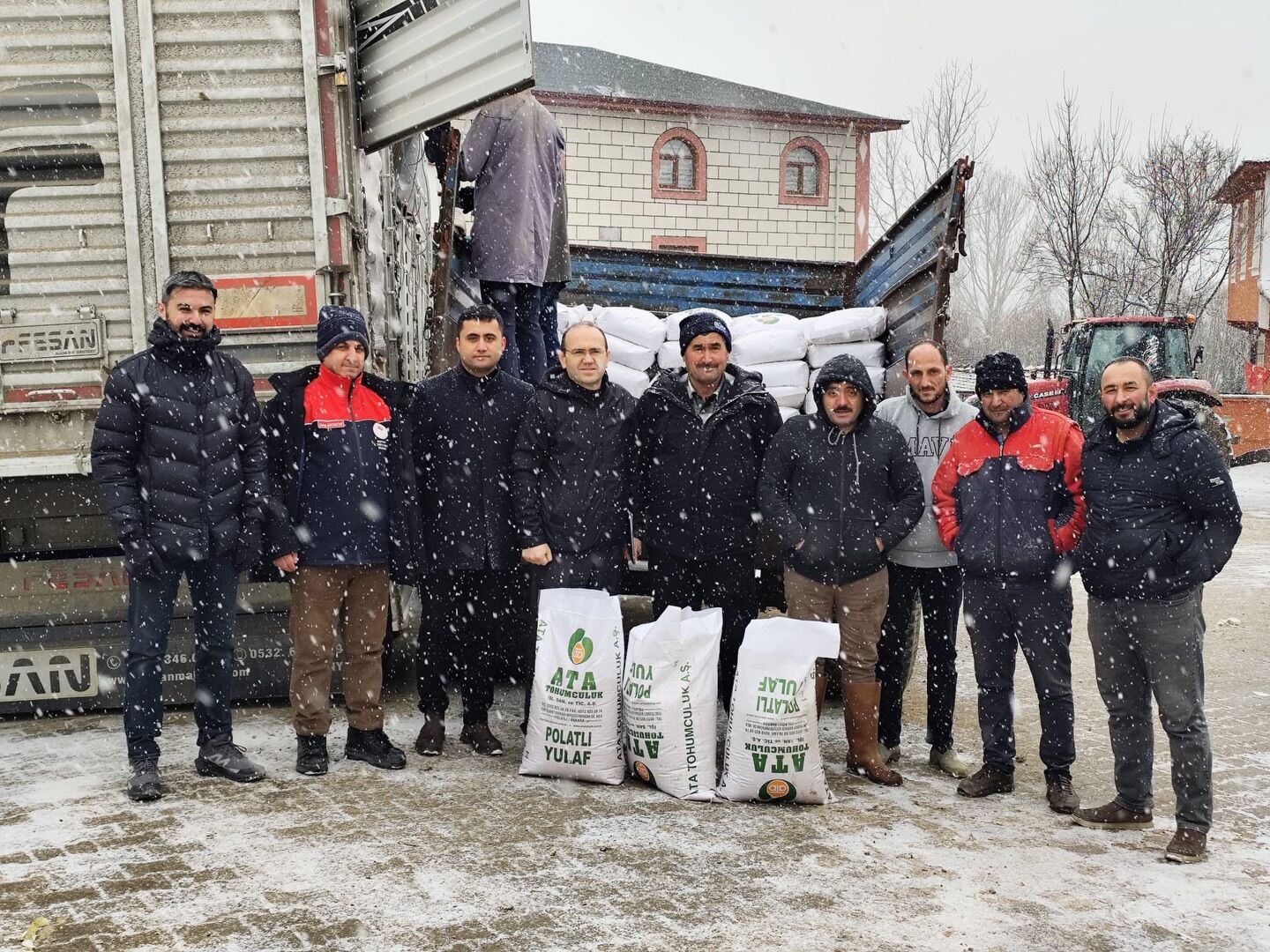 Çiftçiye 43 Ton Yulaf Tohumu Dağıtıldı (3)