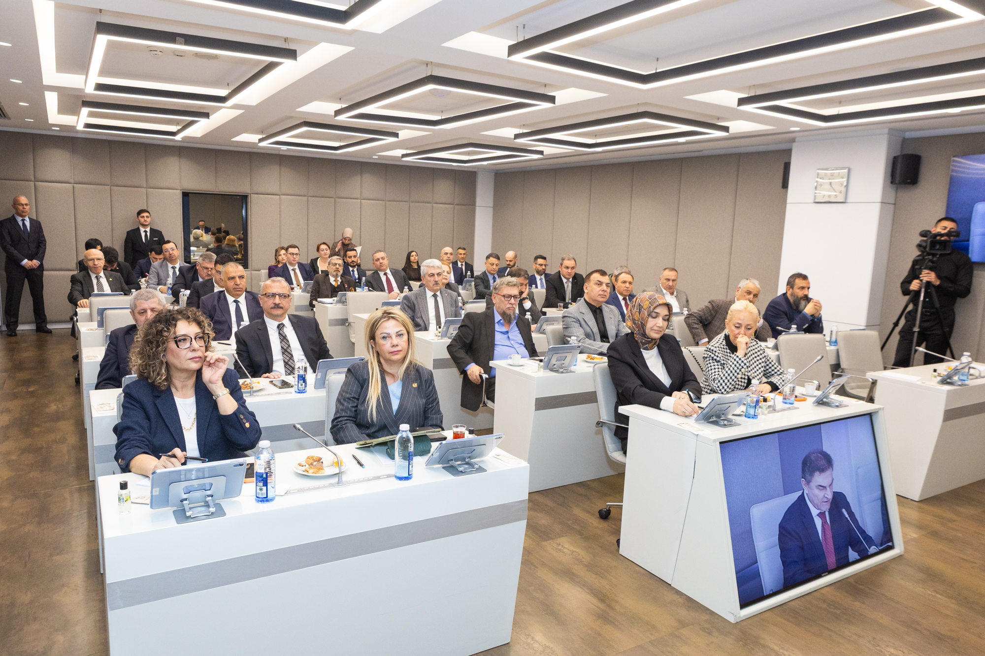 Genel Mudur Cay Konustu 2