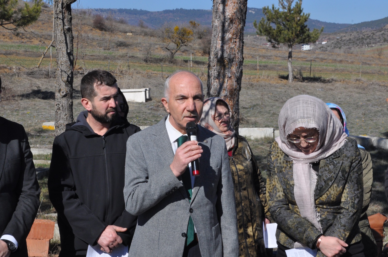 Halime Cavus Kabri Basında Anıldı (8)