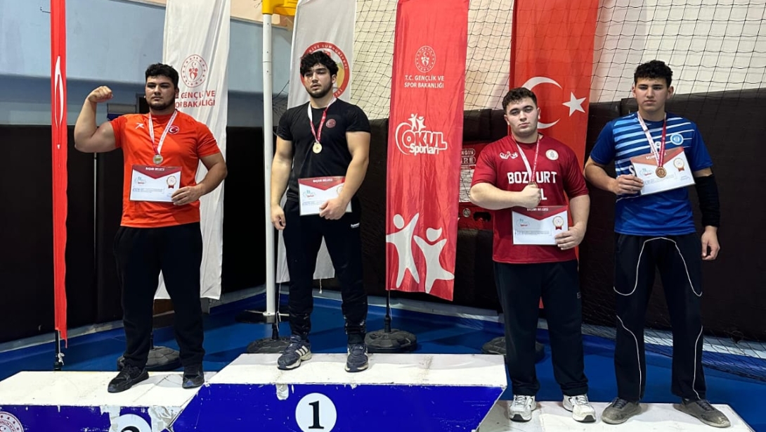 Okul Sporları Gençler A Bilek Güreşi Türkiye Şampiyonasında Ilimizi Temsil Eden Kerim Gür, Hem Sağ Kolda Hem Sol Kolda Türkiye Üçüncüsü Oldu (2)