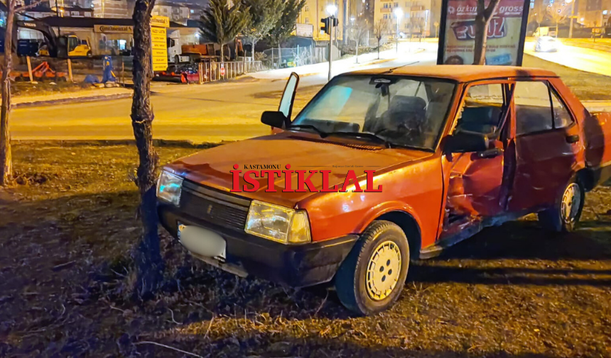 Son Daki̇ka Çarpıştığı Otomobil Ile Birlikte Refüje Fırladı! (2)