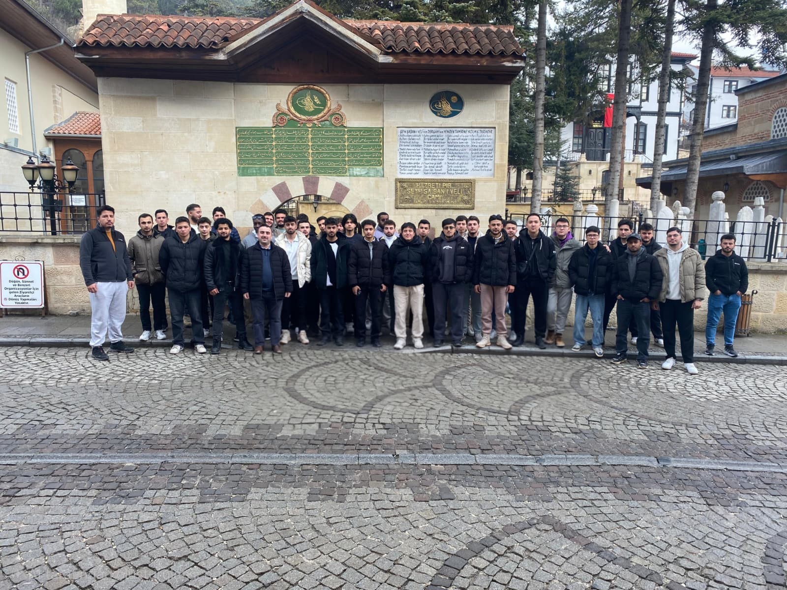 Üniversite Öğrencileri Karın Tadını Çıkardı (1)