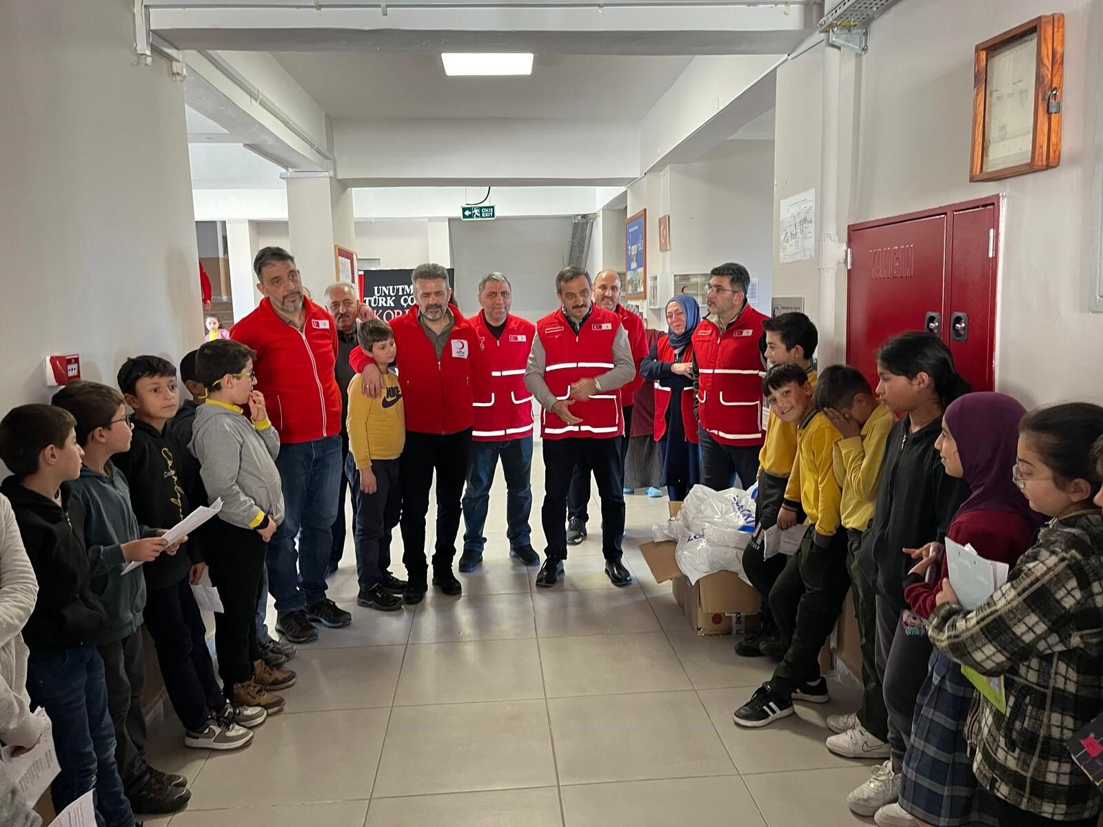 6 Bin 400 Öğrenci Bayramlık Kıyafetlerle Mutluluk Yaşadı (2)