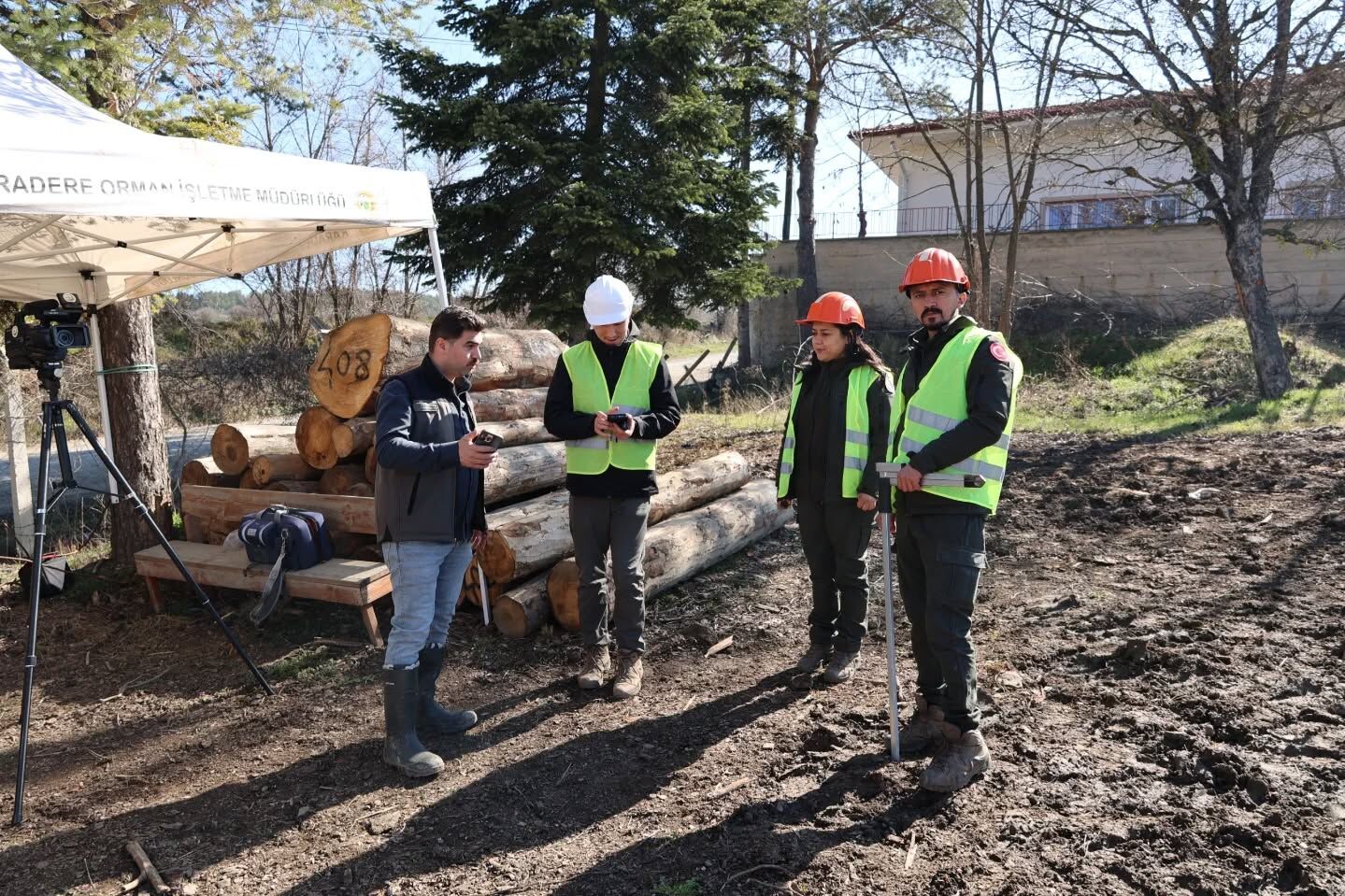 658804541 18085583537459834 3709872812181744335 N