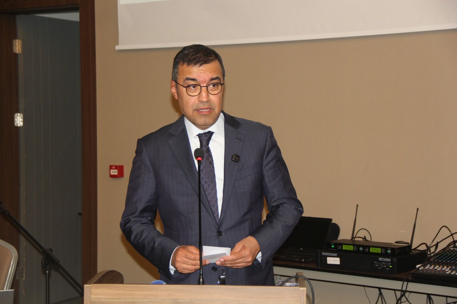 D1Fb4D2D 10F6 4A41 Ba54 1A9E84B4C817