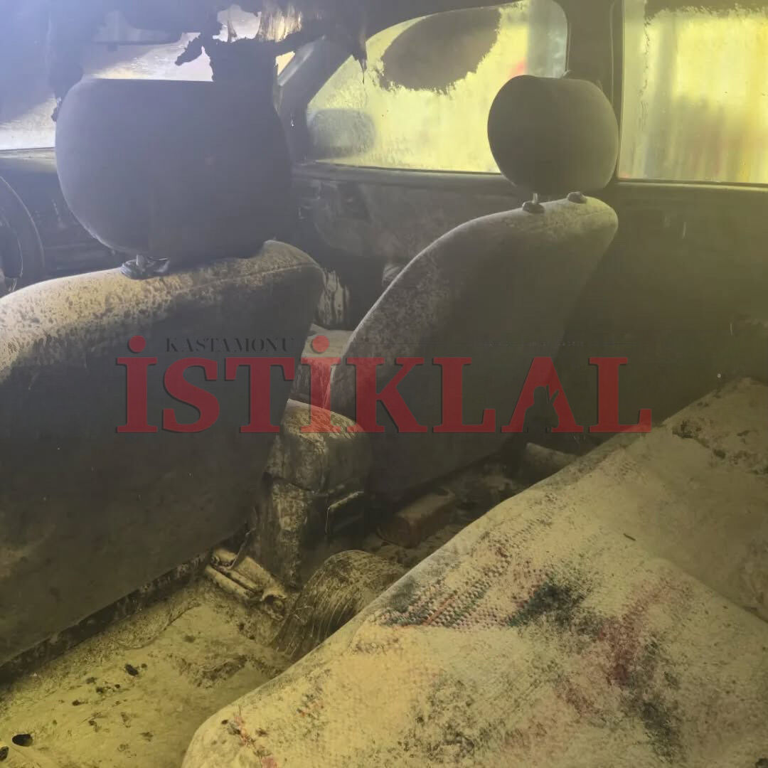 Eski Sanayi Sitesi'ne Tamir Için Gelen Otomobil Kül Oldu (2)