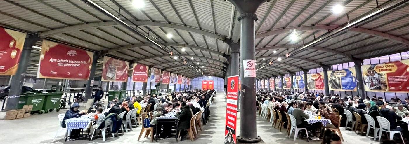 İş İnsanı Salih Olağ’dan, Belediye’nin 25’Inci Gün Iftar Sofrasına Destek (1)