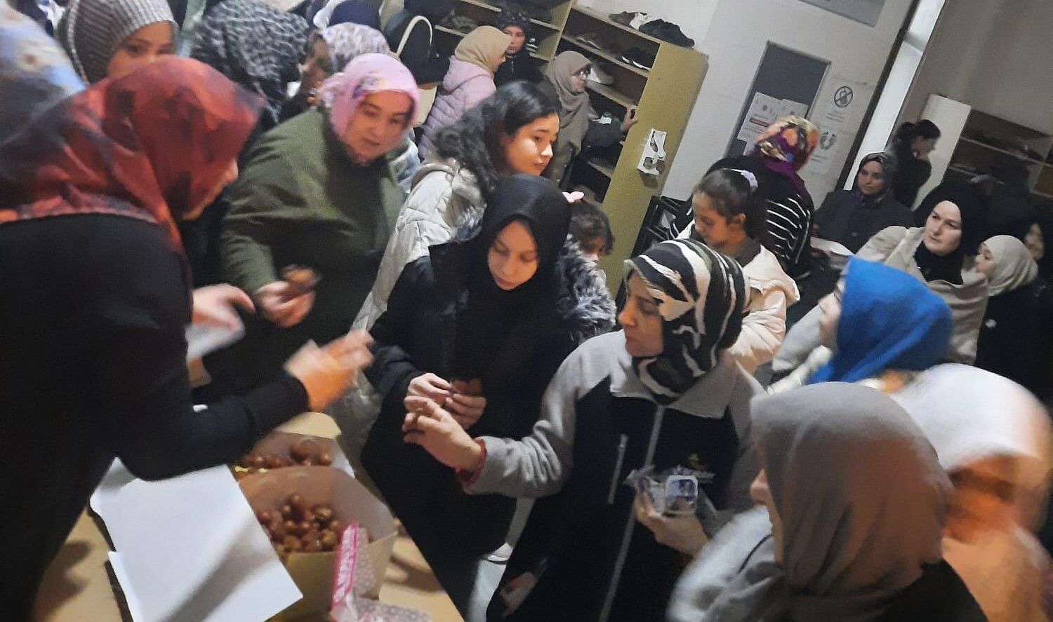 Kadir Gecesi'nde Cide’de Camiler Doldu Taştı (1)