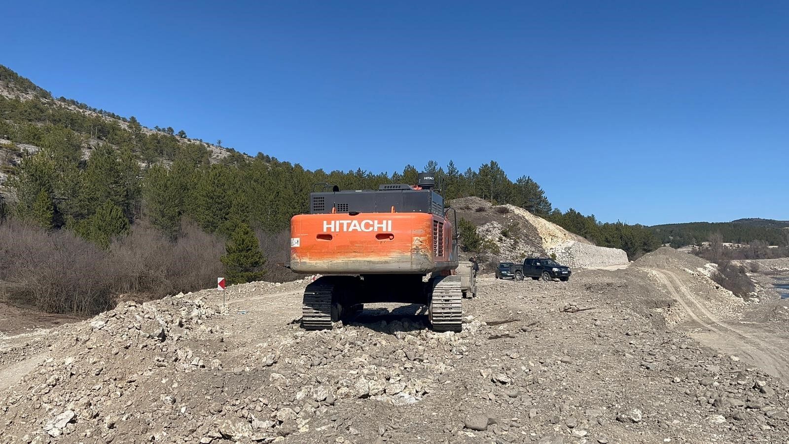 Kastamonu’da Yol Çalışmasında Kullanılan Iş Makinesi Soyuldu (2)