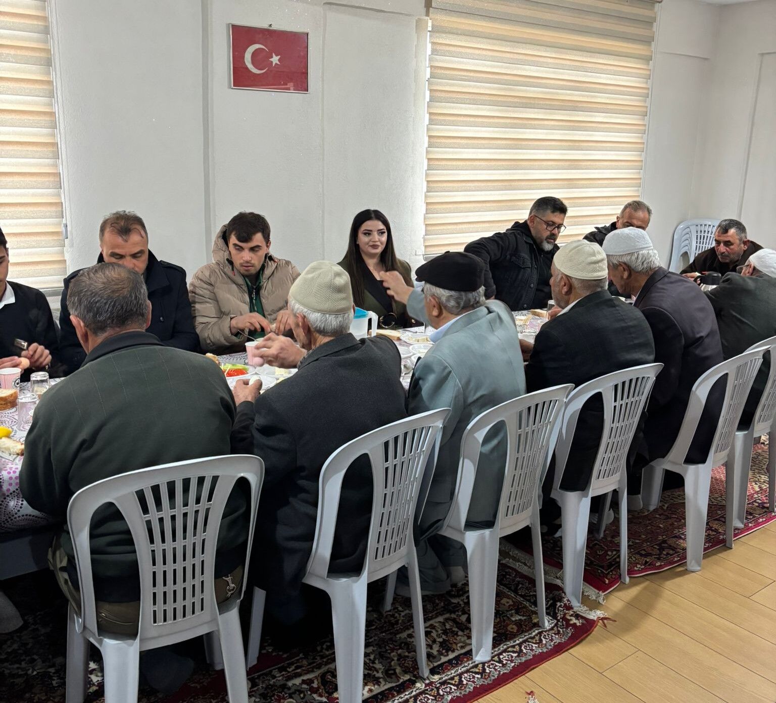 Muhtar Ebru Uzun Kınık Köyü’nde Geleneği Yaşattı (1)