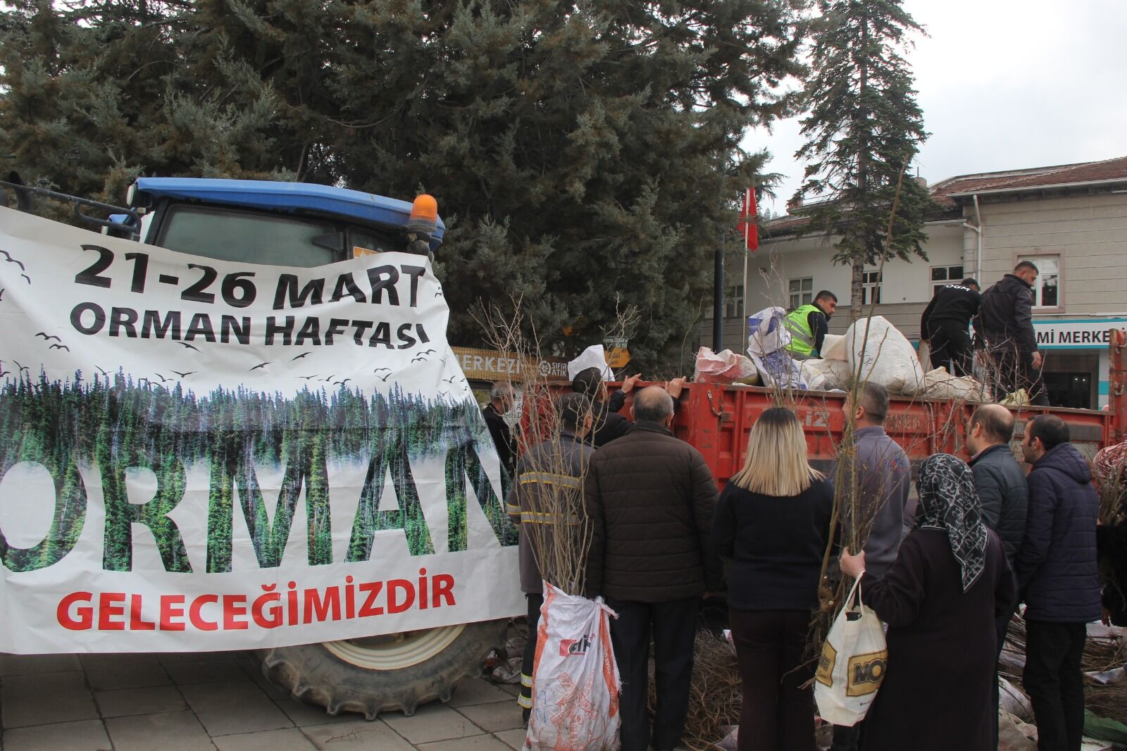 Ucretsiz Fidan Dagıtımı (3)