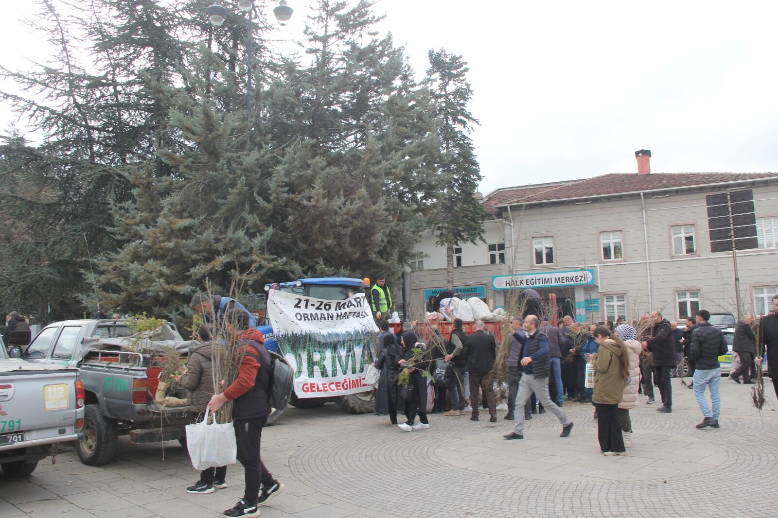 Ucretsiz Fidan Dagıtımı (4)