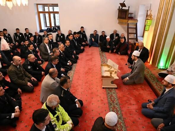 668793754 122297679428016552 7354631758937695210 N