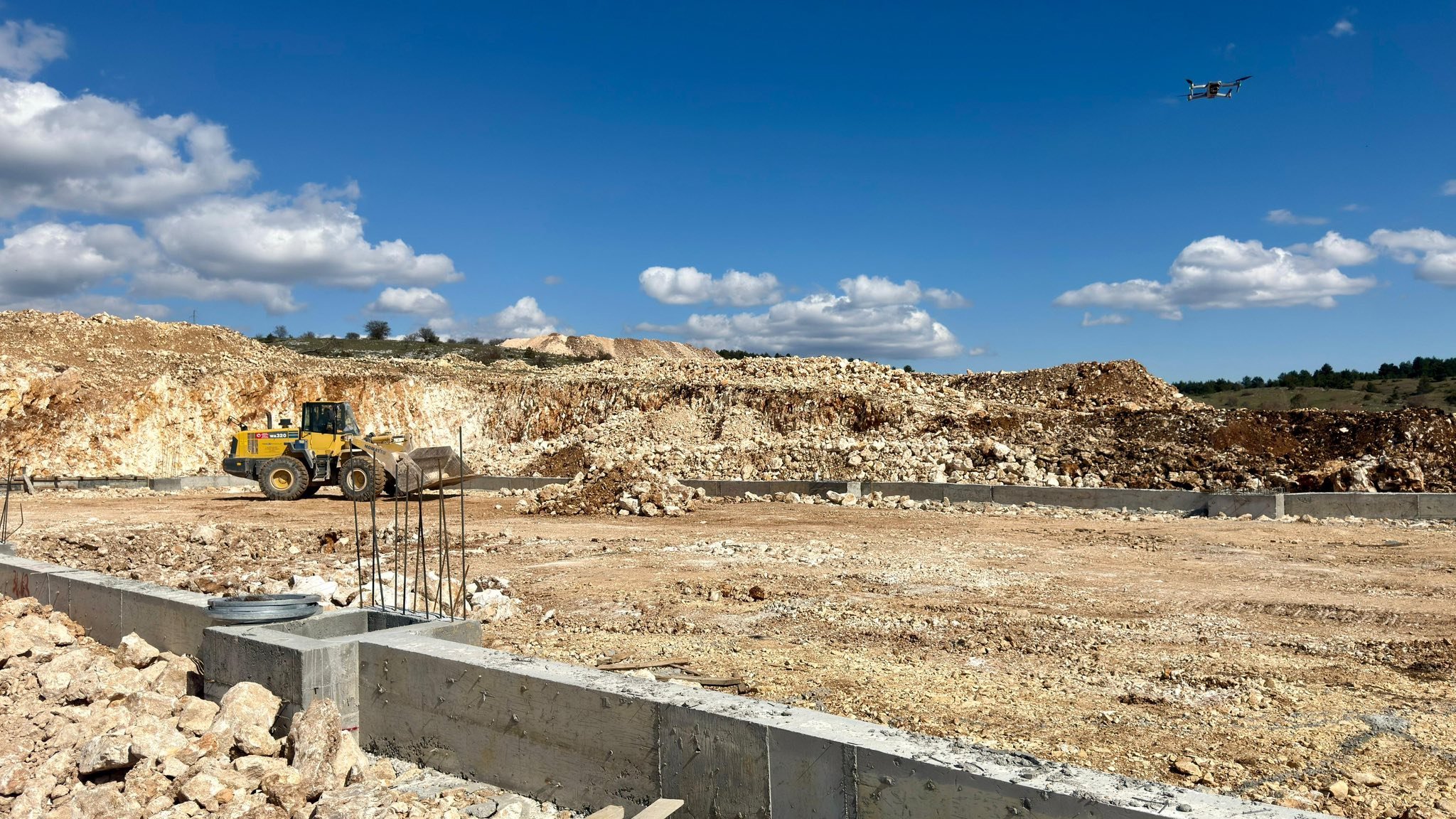 678139857 901755936250476 9010243477356151822 N