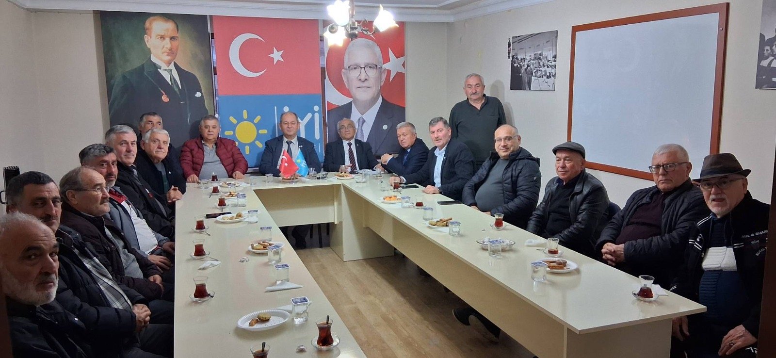 C8Ec16Cf E4E4 4Bea Beda 04380190Dec9