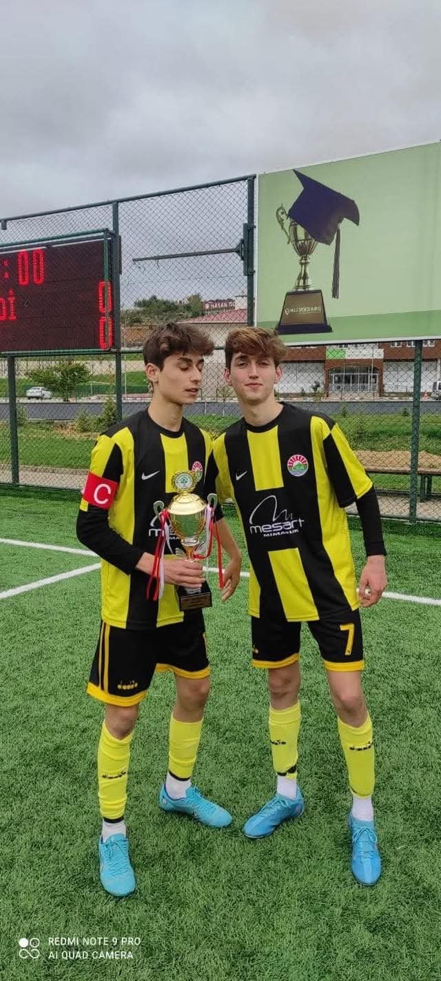 F83Df177 Cf4A 43Df A8B8 0F79B5F2Efdd