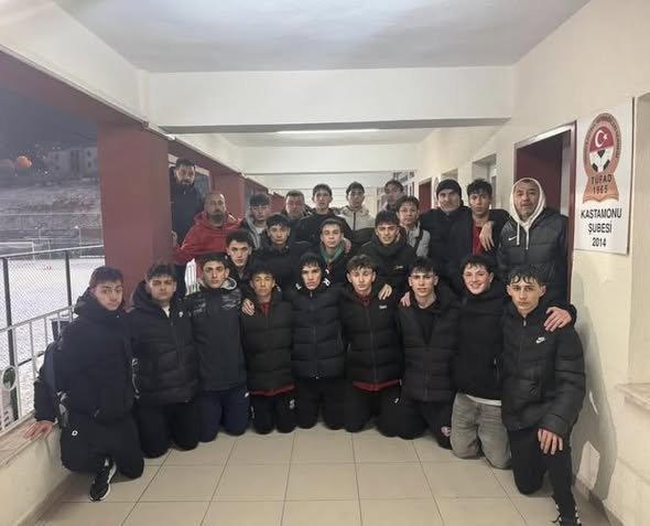 Gmg Kastamonuspor'un Gençleri Şampiyonluğa Gözü Dikti (2)