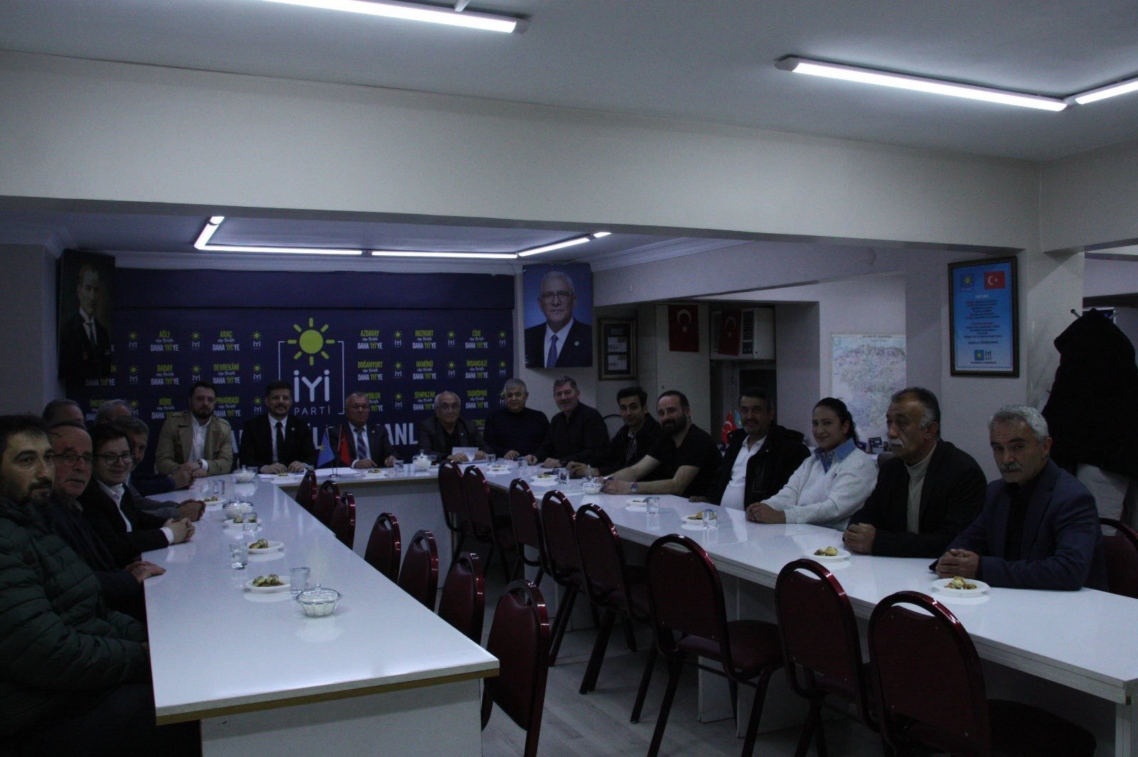 İyi̇ Parti Seçim Varmış Gibi Sahada (2)