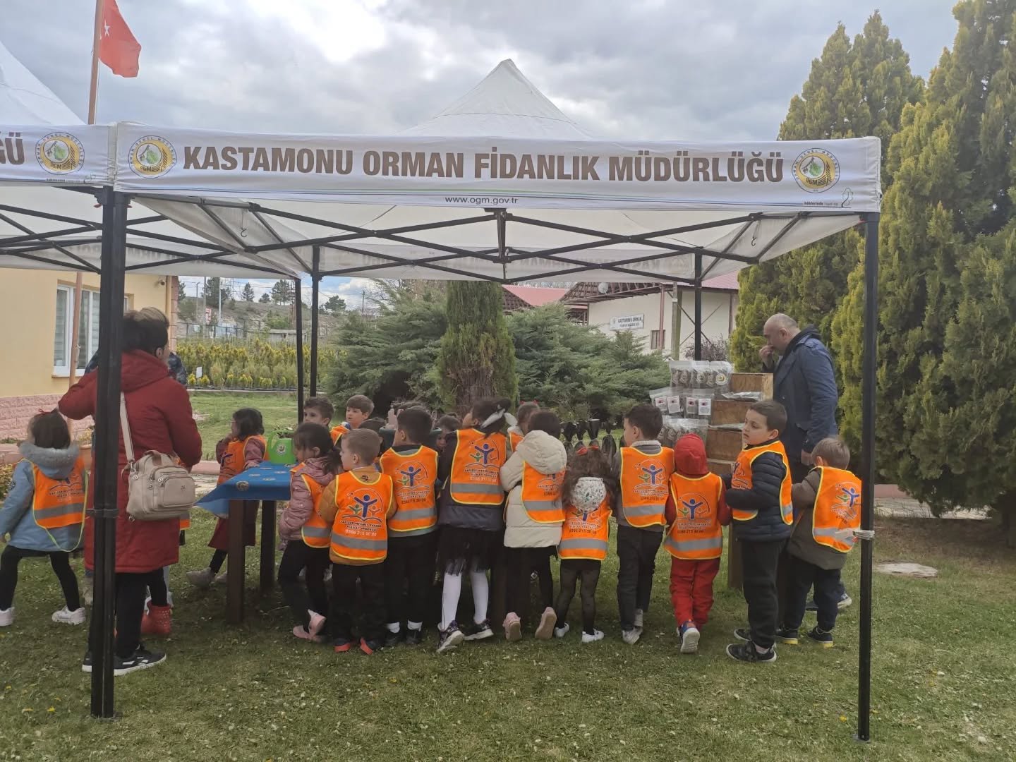 Kastamonu Orman Bolge Minik Doga Dostları Fidanlıkta Bulustu (2)