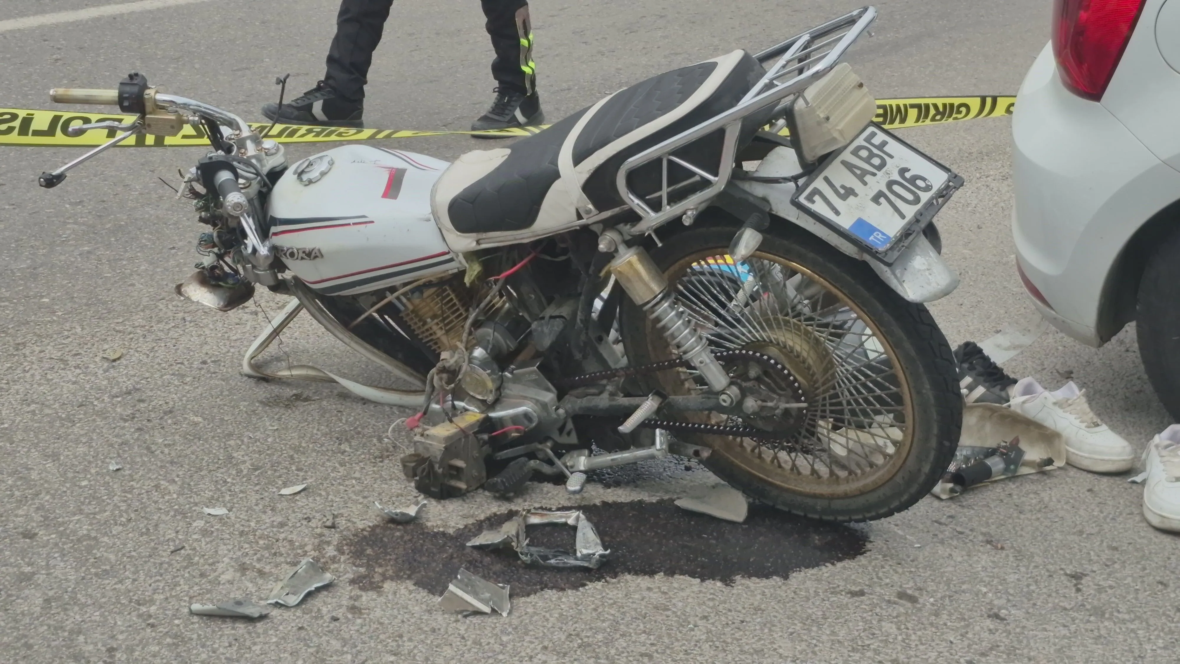 Kastamonu Plakalı Otomobil Kazaya Karıştı 3 Ağır Yaralı (3)