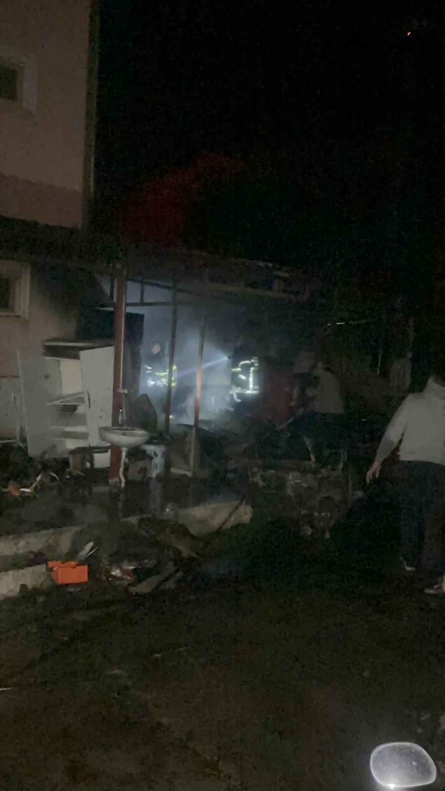 Kömür Kazanı Ve Tüp Patladı, Villa Kül Oluyordu (2)