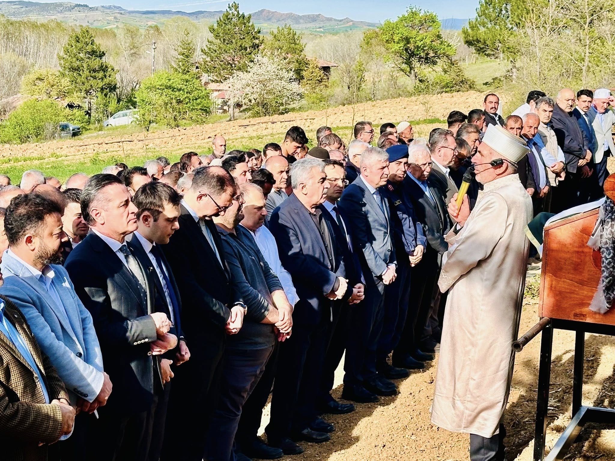 Milletvekili Halil Uluay Yengesi Son Yolculuguna Ugurlandı (2)