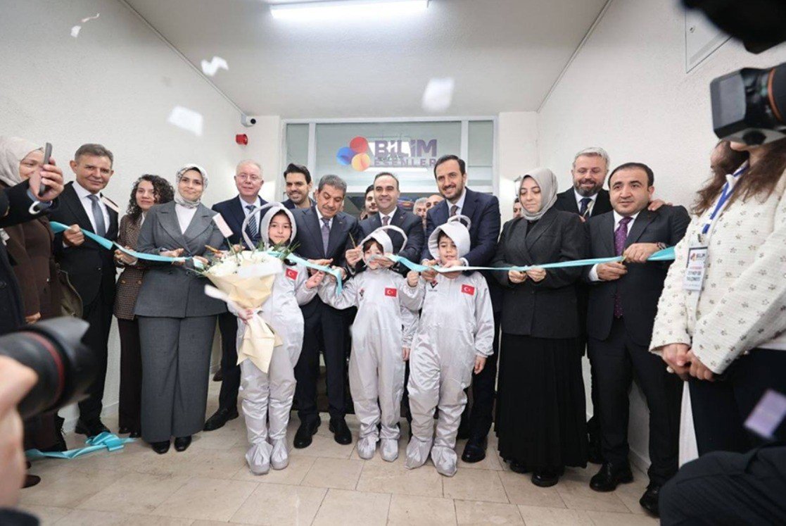 Mustafa Afacan Köşe 25 Nisan (3)-1