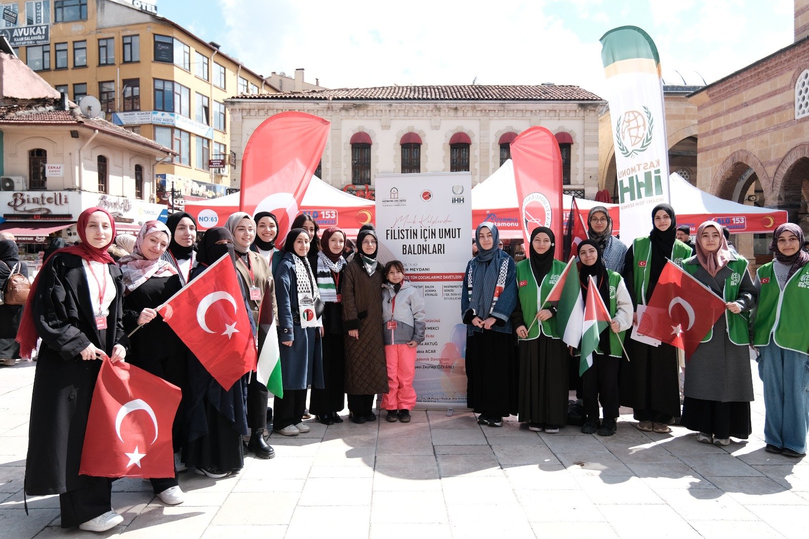 Nasrullah’ta Minik Kalplerden Filistin Için Umut Balonları (4)