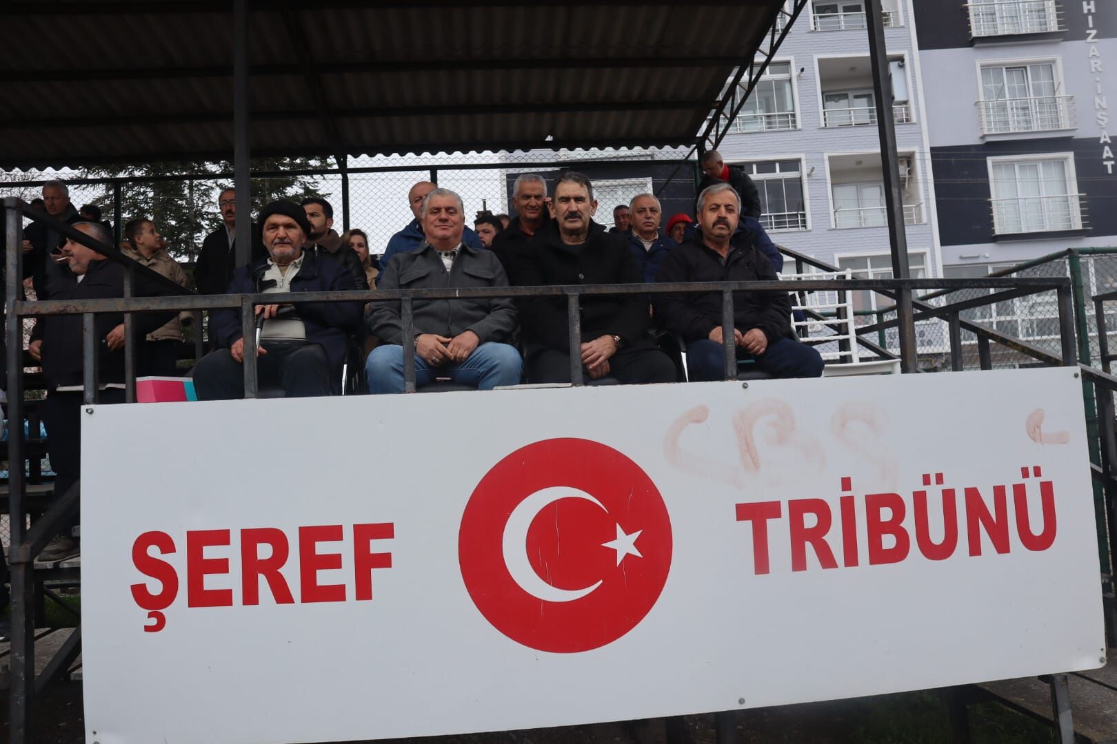 Sampiyon Cide Seref Tribinu