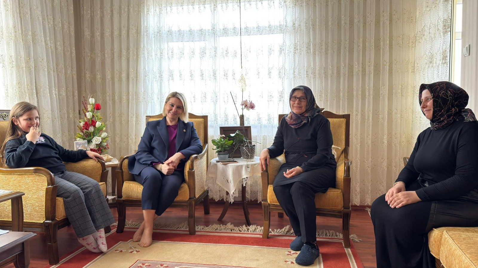 Serap Ekmekci Acıyı Paylaştı (3)