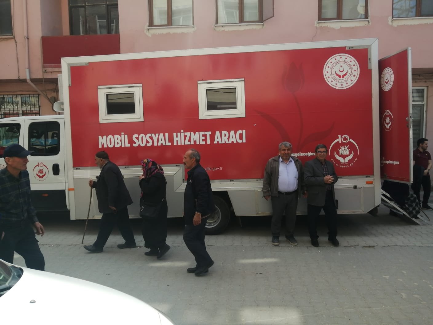 Sosyal Hizmetler Vatandaşın Ayağına Geldi (2)