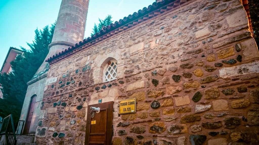 Taskopru Seyh Husameddin Tekke Cami 1024X576 1