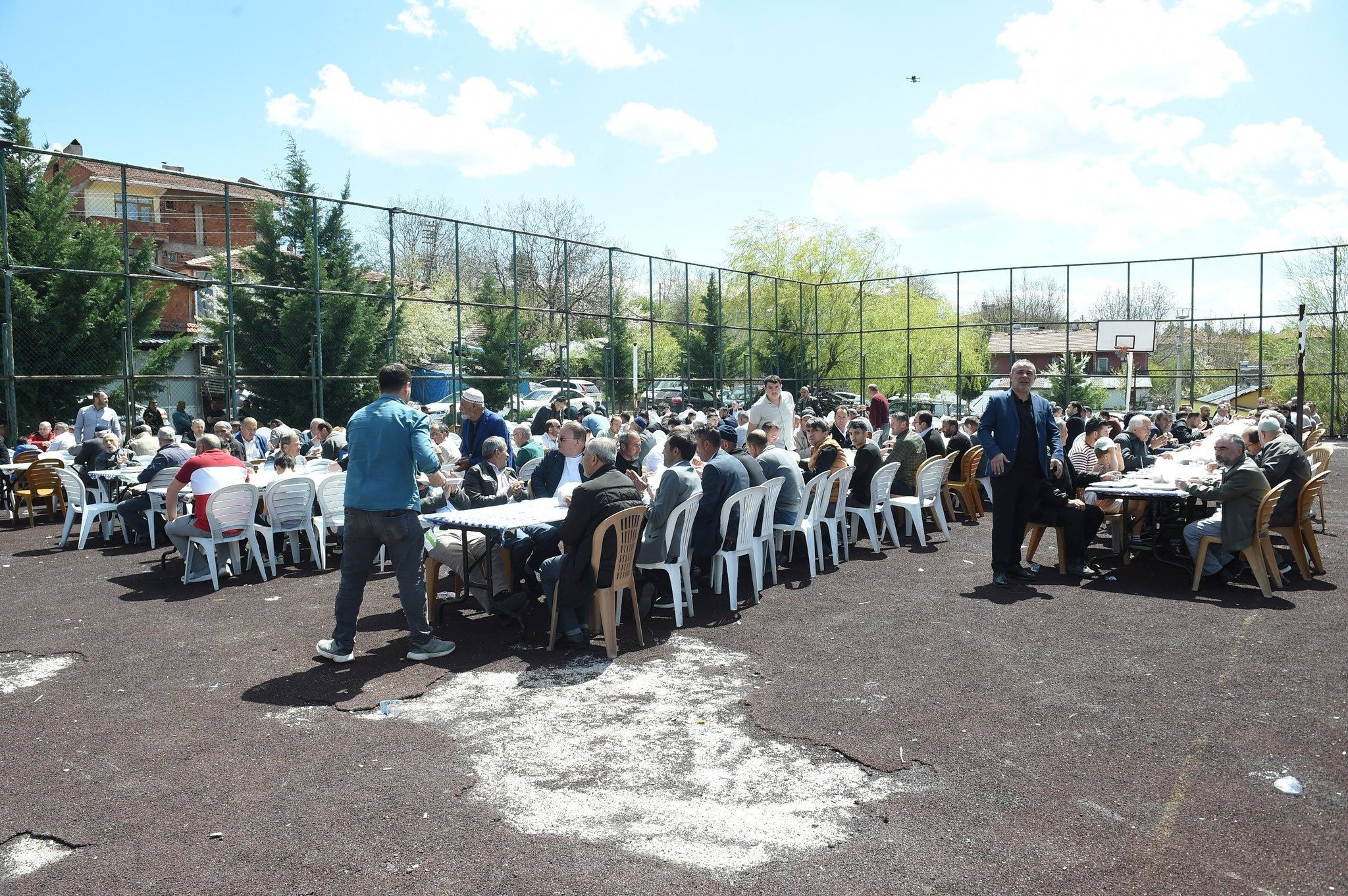 Yüzlerce Kişi Bolluk Aşı'nda Aynı Sofrayı Paylaştı (5)