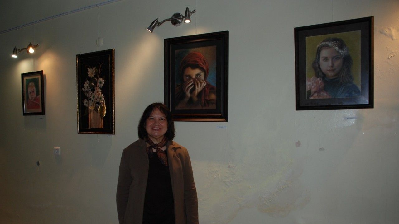 Anne Ve Kızı Aynı Sergide1
