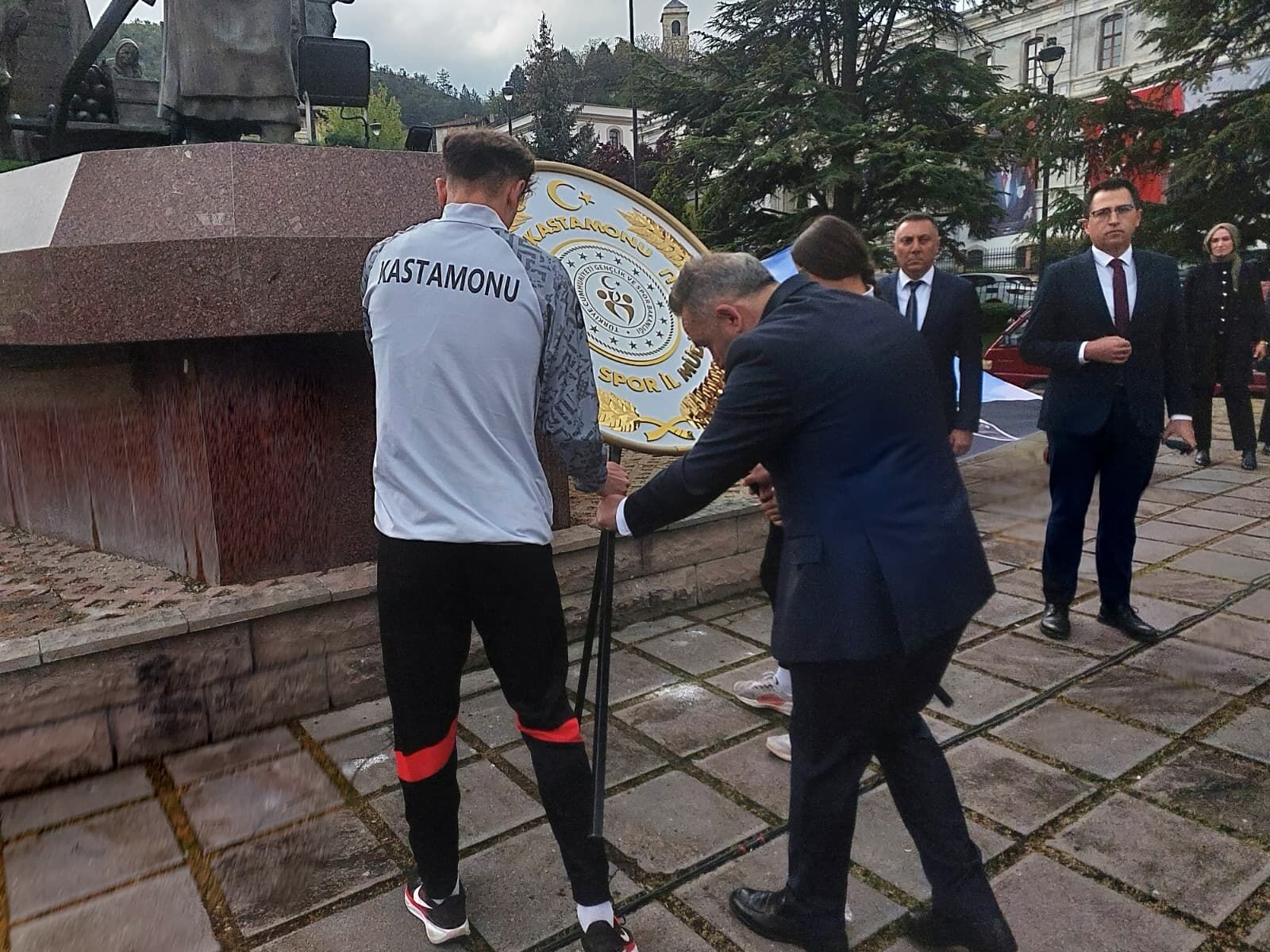 Celenk Sunma Toreniyle Basladı 19 Mayıs (2)