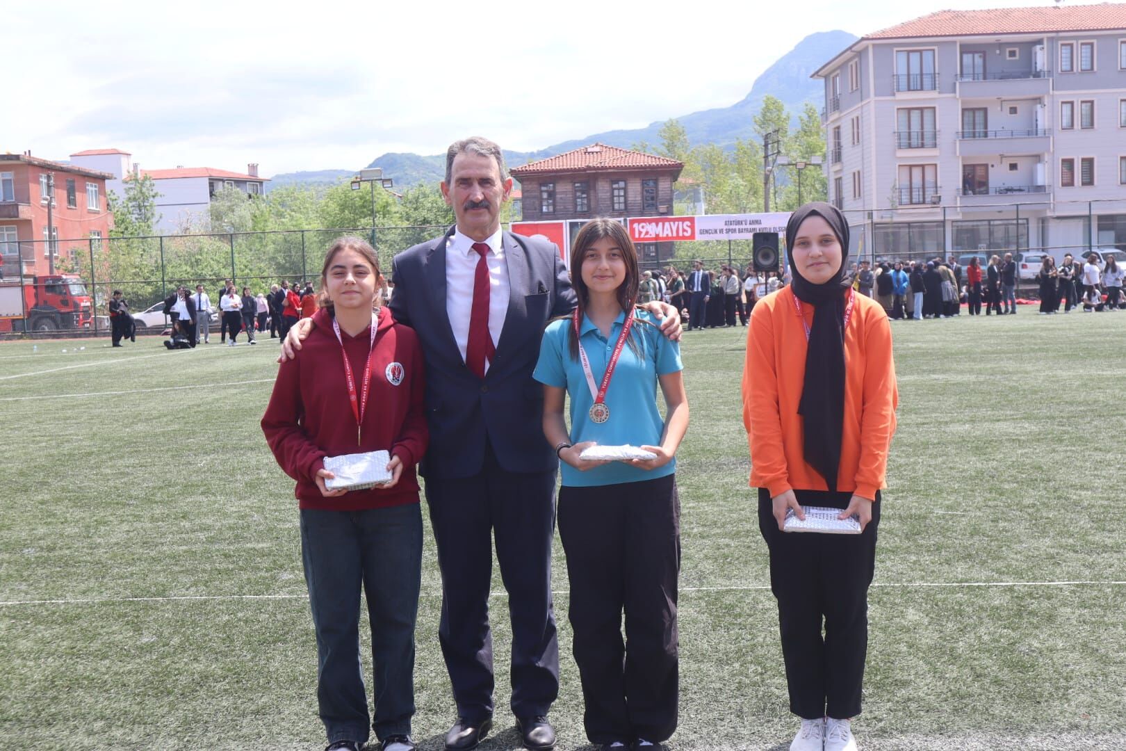 Cide 19 Mayıs Coskuyla Kutlandı (6)
