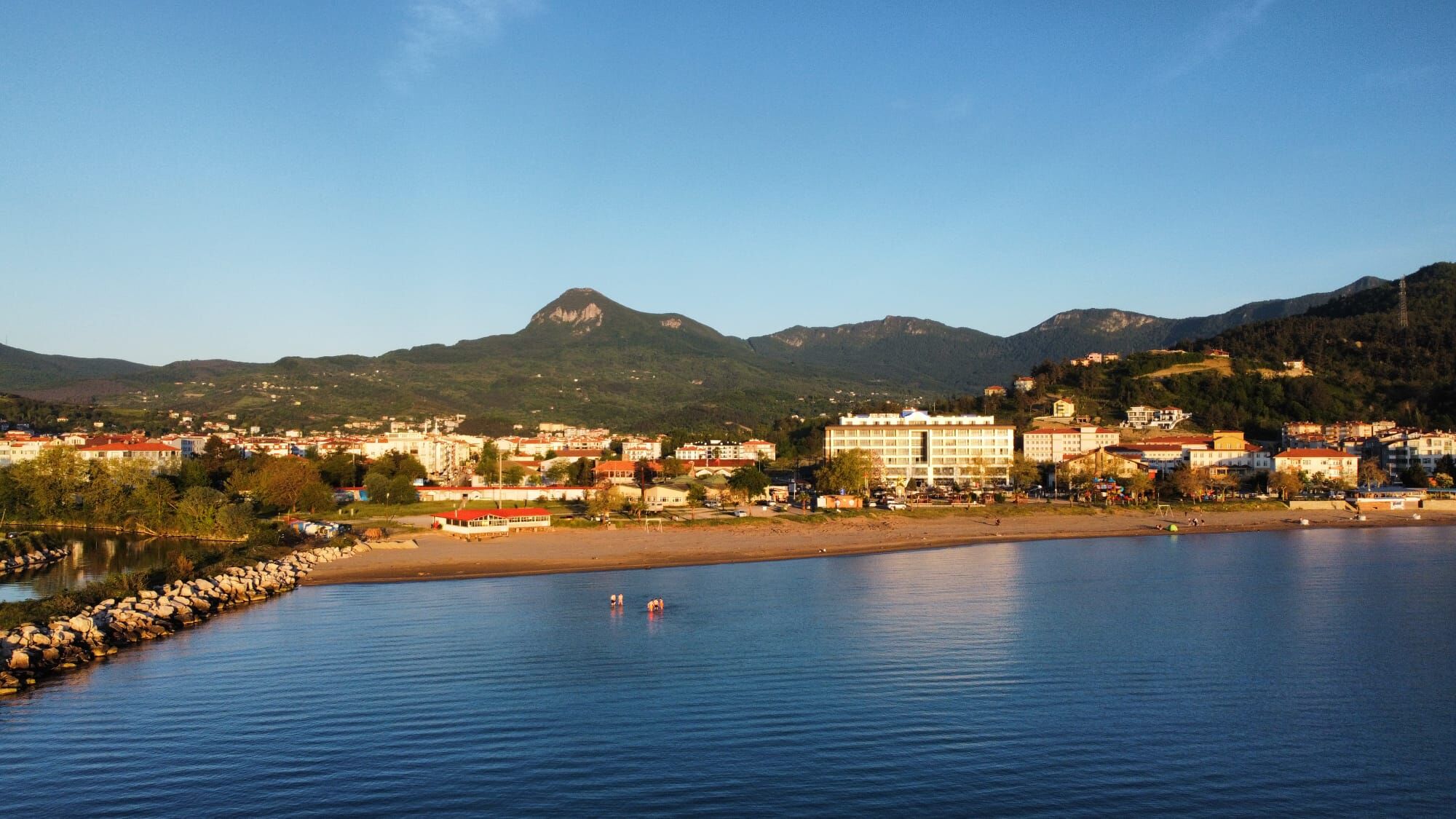 Cide’de Gün Batımında Deniz Keyfi (1)