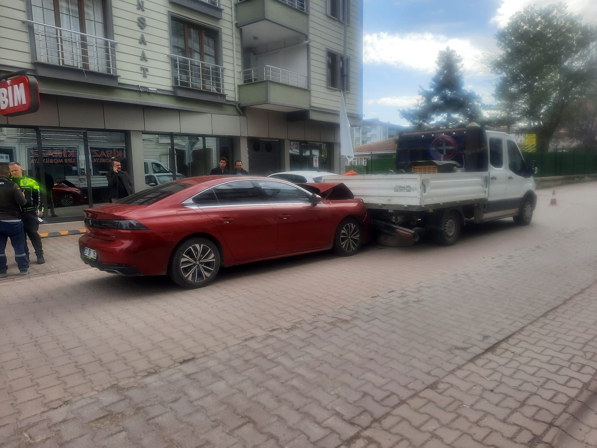Cide’de Okul Yolunda Korkutan Kaza (1)
