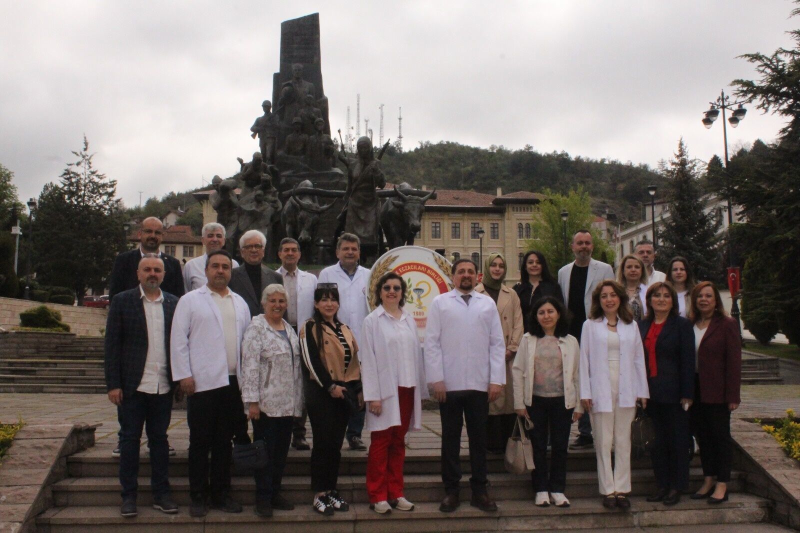 Eczacılar 187.Yıl Gururunu2