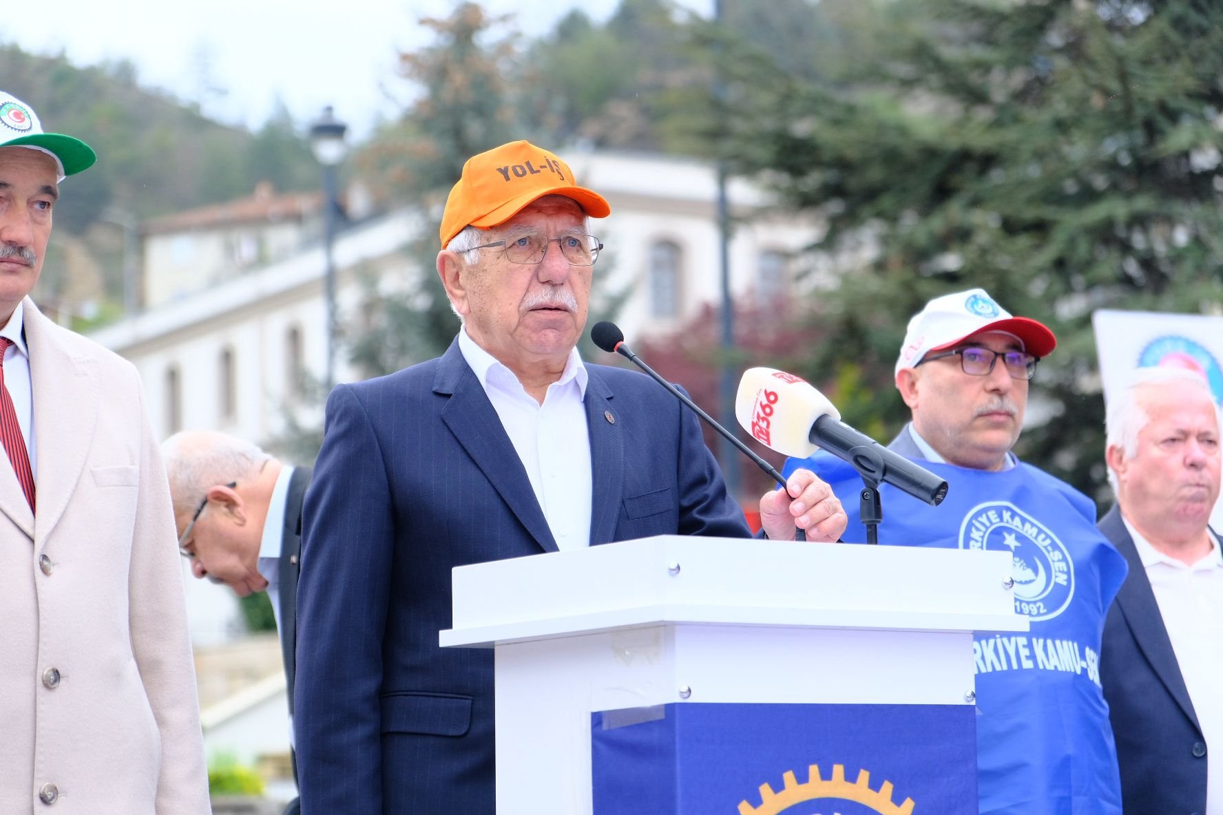 Emekçiler Cumhuriyet Meydanı’nı Doldurdu (2)
