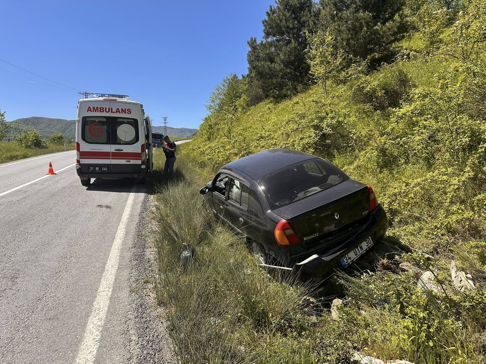 İnebolu'da Trafik Kazası 2 Yaralı! (4)