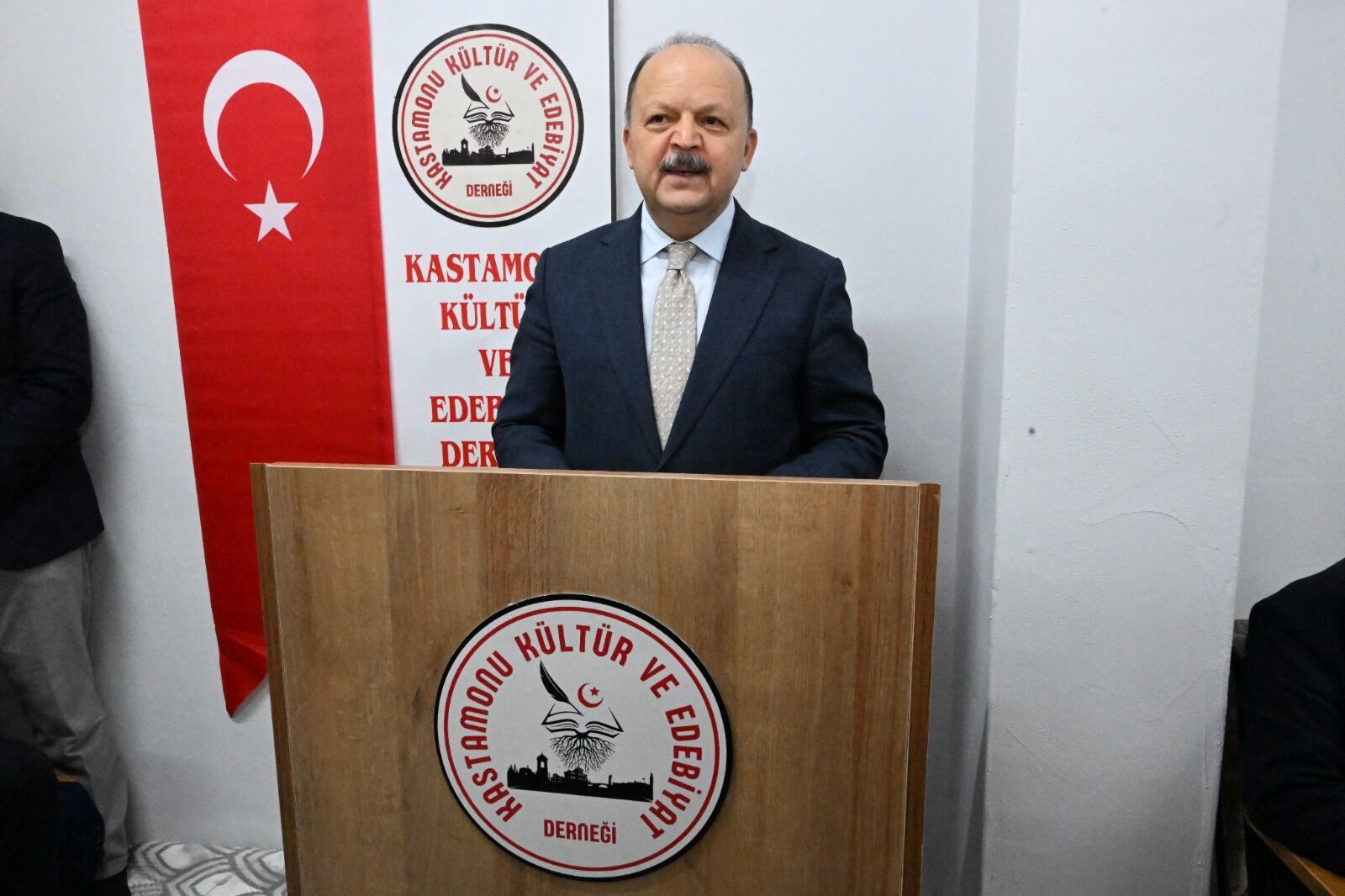 Kastamonu Kultur Ve Edebiyat Vali Meftun Dallı-1