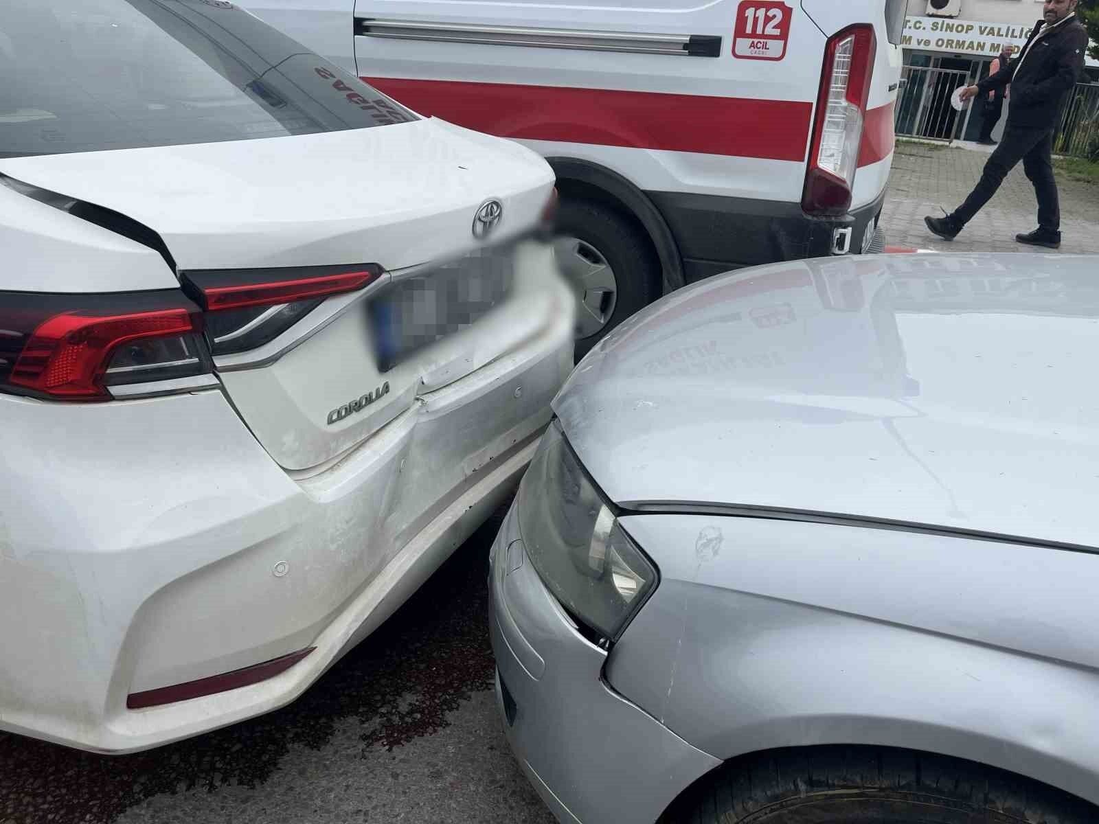 Kastamonu Plakası Bulunan Araç Sinop'ta Kazaya Karıştı (1)